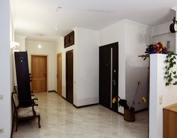 3 Bedroom Apartment near Vake Park İç Mekan
