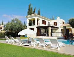 3 bedroom Villa Tala 67 with private pool and golf course views, Great for families, near Aphrodite Hills Resort village Dış Mekan