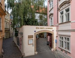 3 Epoques Apartments by Prague Residences Dış Mekan