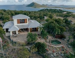 3bed 3 Bath Villa w Natural Plunge Pool on Private Island Oda