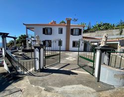 4-bed Beautiful Villa w/ View and Private Parking Dış Mekan
