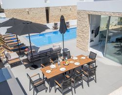 4 Bedroom Villa With Privaet Pool in the Center Protaras Vie Bleu Villa Vb1 Dış Mekan