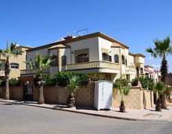 5 Bedroom Holiday Villa Yasmine, Perfect for Family Holidays, Near Beaches Dış Mekan