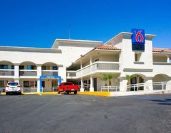 Motel 6 Carlsbad South Genel