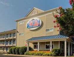 Motel 6 Fayetteville, NC - Fort Bragg Area Dış Mekan