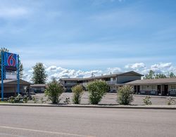 Motel 6 Fort Nelson, BC Dış Mekan