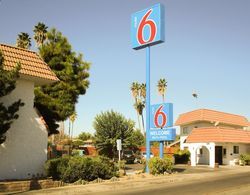 Motel 6 Fresno, CA Dış Mekan