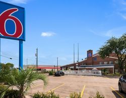 Motel 6 Houston, TX - Brookhollow Dış Mekan
