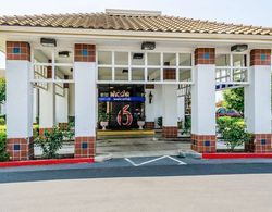 Motel 6 Oakdale, CA Dış Mekan