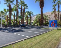Motel 6 Palm Springs, CA - East - Palm Canyon Dış Mekan