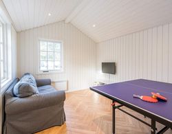 6 Person Holiday Home on a Holiday Park in Blåvand Genel