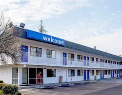 Motel 6 Porterville, CA Dış Mekan