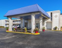 Motel 6 Terre Haute Genel