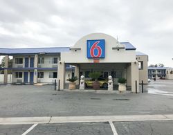 Motel 6 Visalia, CA Dış Mekan