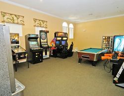87631 Games Room+2-masters+hottub+water View! Genel