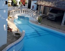 A Beautiful and Charming 3-bed Room Villa in Diani Dış Mekan