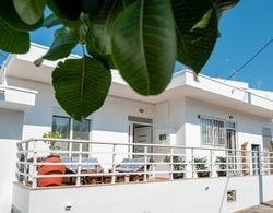 A Fully Equipped House Nearby the Beach Dış Mekan