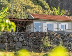 A Hideaway by the Sea, Casa da Rocha de Baixo Dış Mekan