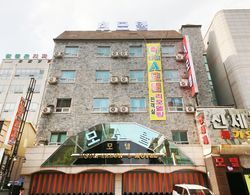 A Motel Wonju Dış Mekan