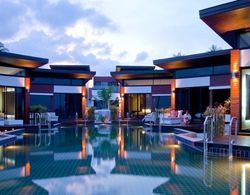Aava Resort & Spa Havuz