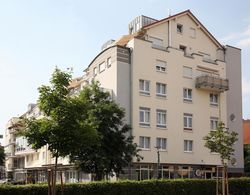 ACHAT Hotel Karlsruhe City Genel