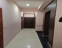 ADB Rooms Hotel De Pal Varanasi İç Mekan
