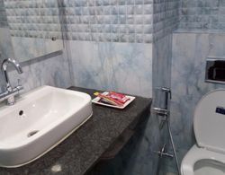 Adhunik Hotel Neemrana Banyo Tipleri