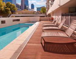 Adina Apartment Hotel Perth Havuz