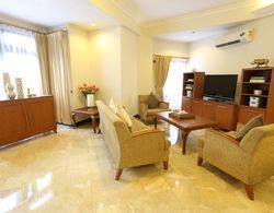 Aditya Mansions Apartment Oda Düzeni