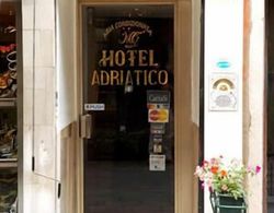 Hotel Adriatico Dış Mekan