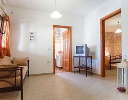 Aeolos Villas Meltemi Two Bedroom Apartment - First Floor Oda
