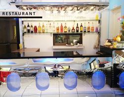 Aerostop Hotel & Restaurant Genel