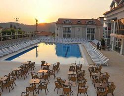 Aes Club Hotel Havuz