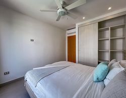 Affordable Luxury Condo Steps Away From the Beach Oda