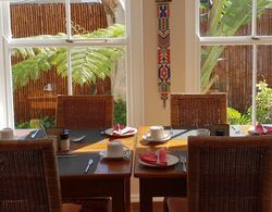 African Breeze Guest House Kahvaltı
