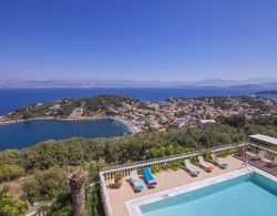 Villa Agathi with amazing view and pool Dış Mekan