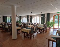 Ágnes Hotel Yerinde Yemek