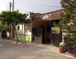Air Conditioning, Insurance and Economic Room in Zihuatanejo Dış Mekan