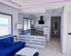 Airbetter - Spacious & Bright Seaview 1bedroom Apartment Korba İç Mekan