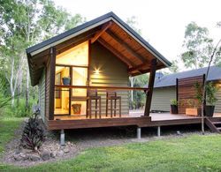 Airlie Beach Eco Cabins - Adults only Dış Mekan