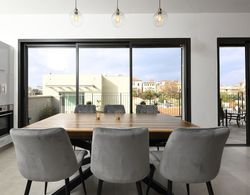 AirTLV Deluxe Jaffa Apartments Oda Manzaraları