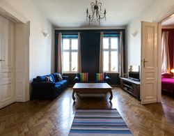 Airy and Sunny Apartment in the Centre of Krakow Oda Düzeni