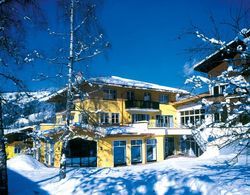 Aktiv- Und Wellness Hotel Alpina Genel