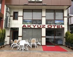 Akyuz Rooming House Oda