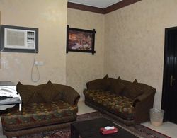 Al Eairy Furnished Apartments Jizan 2 Oda Düzeni