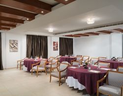 Al Hail Waves Hotel Managed By Centara Genel