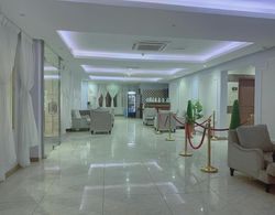 Al Muteb Suites Al Yasmeen Lobi