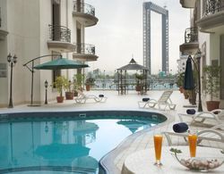Al Waleed Palace Hotel Apartments Bur Dubai Havuz