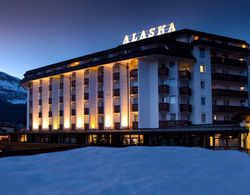 Hotel Alaska Cortina Genel