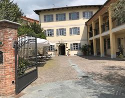 Albergo Castiglione Langhe Dış Mekan